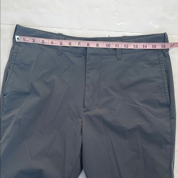 J. Crew Gray 11” Inseam Flat Front Shorts Size 33 - Picture 6 of 12